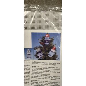 Mary Maxim Mittens Ornaments 15087 Plastic Canvas Kit Silverware Pockets A11